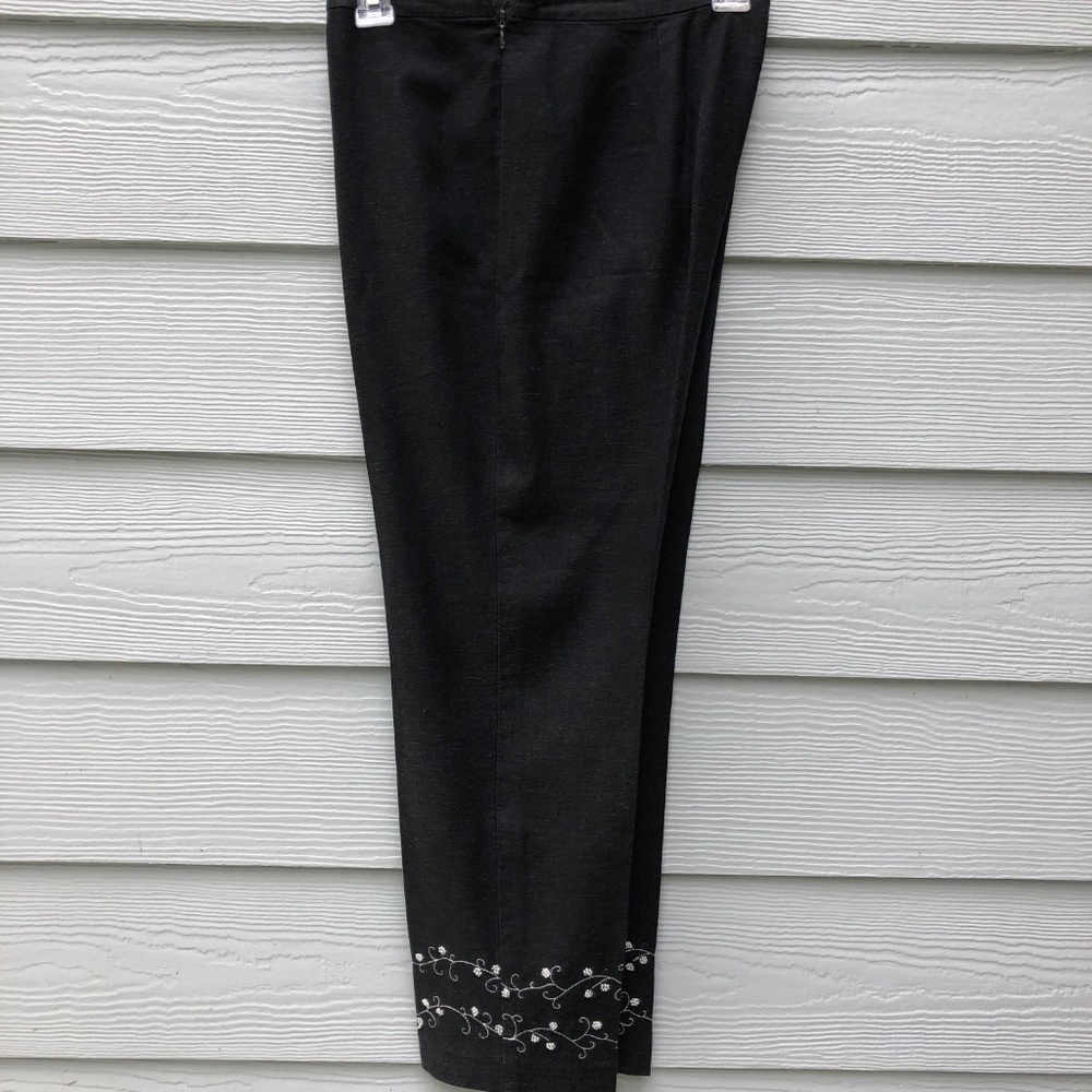 Outfit J P 8 Petite Black Embellished Capris